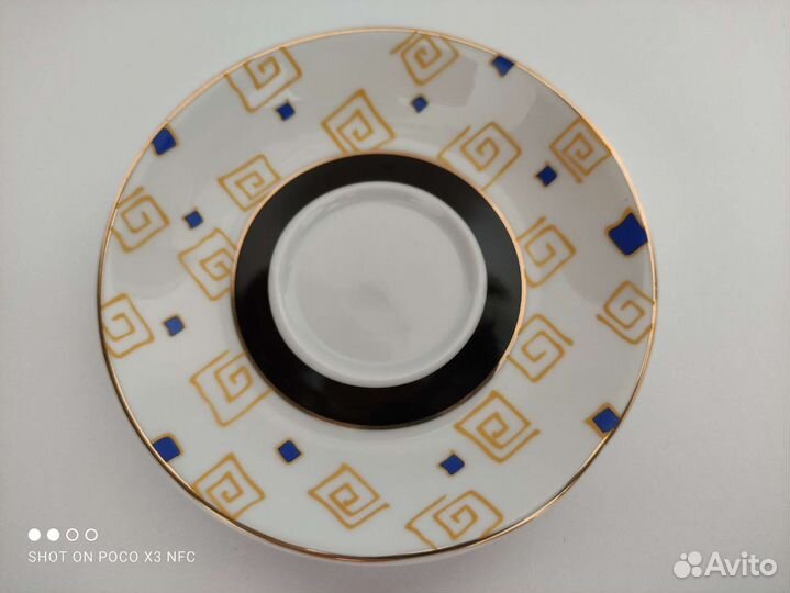 Чайные чашки с блюдцами