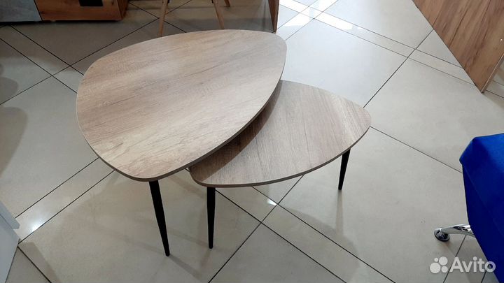 Комплект журнальных столиков (новый)