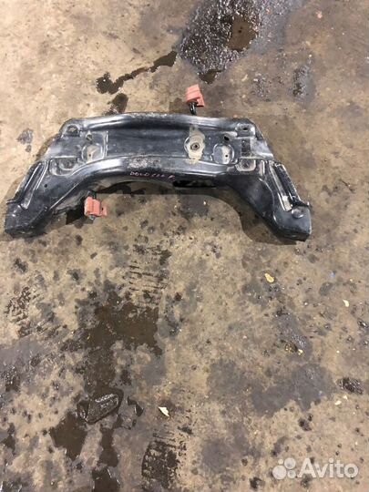 Подрамник балка подмоторная VW Polo 4