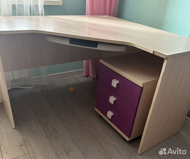 Компьютерный стол