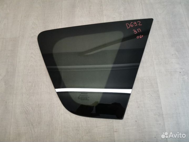 Стекло кузовное форточка правое Nissan Note E11