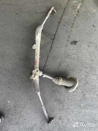 Рулевая рейка c Toyota Isis ANM10G 1AZ-FSE