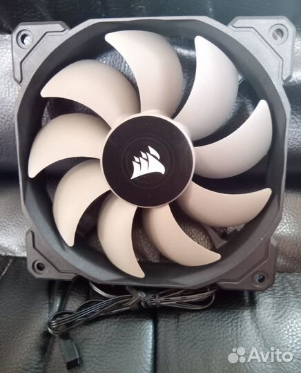 Корпусной вентилятор Corsair 120 Новый + б/у 140