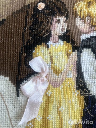 Картина мальчик и девочка ручная работа крестиком