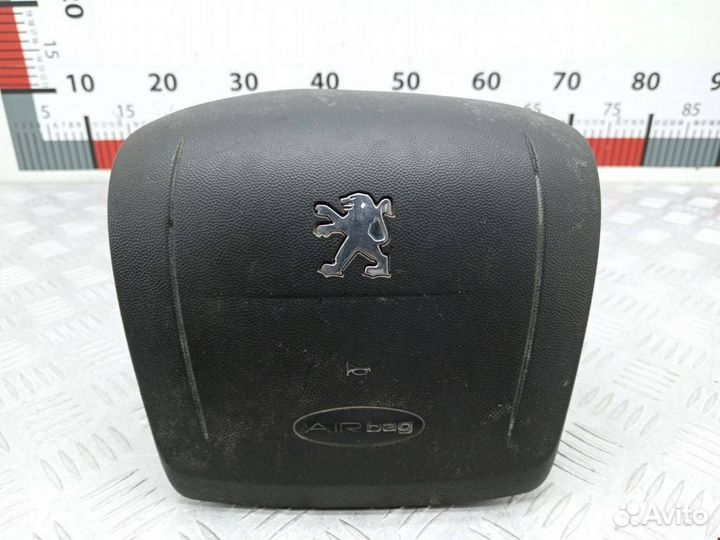 Подушка безопасности водителя Peugeot 2010
