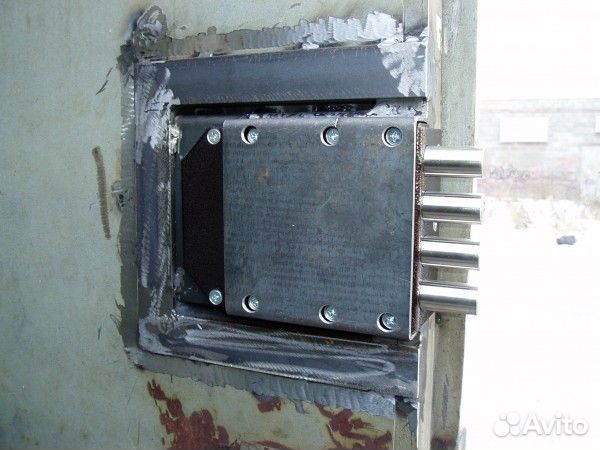 Замена дверных замков в квартире