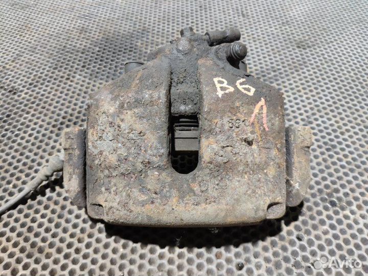 Суппорт передний передний левый Volkswagen Passat