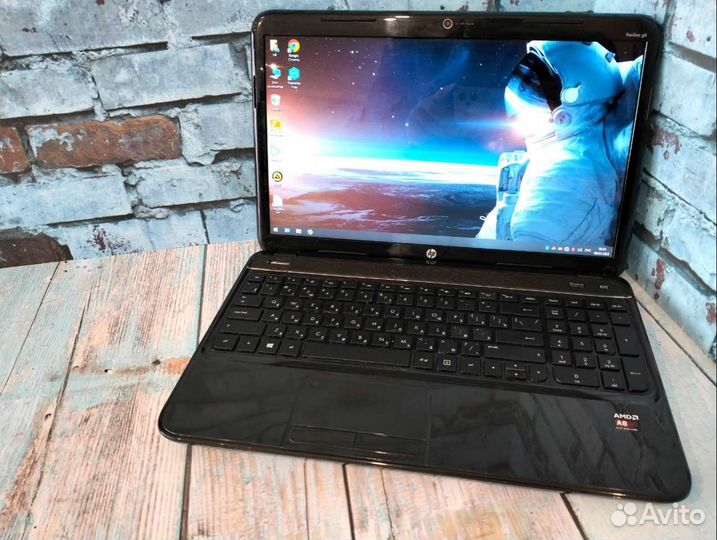 Глянцевый HP 4 ядра/ RAM 6/ SSD 256