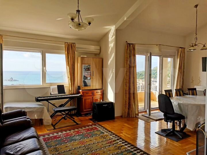 3-к. квартира, 110 м² (Черногория)