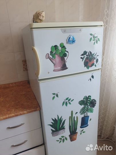 Холодильник бу в рабочем состоянии