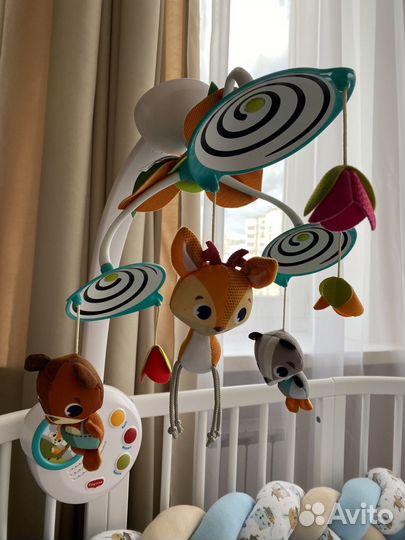 Мобиль tiny love на кроватку