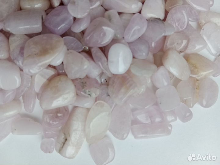 Кунцит натуральный кучка 40 гр россыпь галтовка