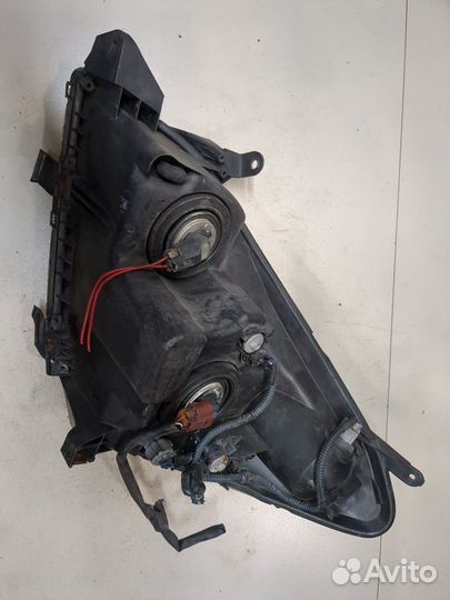 Фара (передняя) правая Toyota Corolla Verso