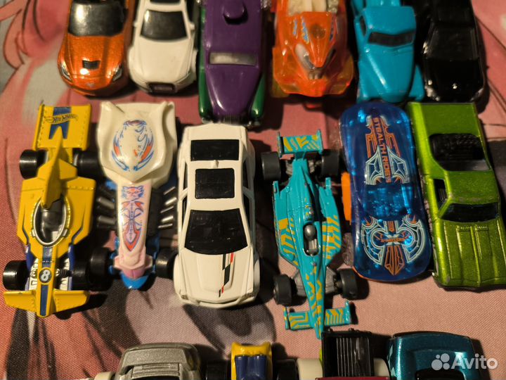 Машинки хоствилс