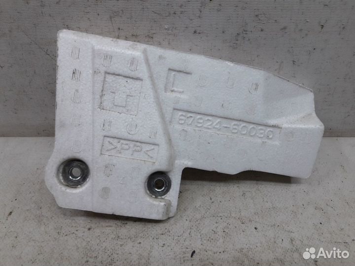 Обшивка двери передняя левая Toyota Land Cruiser