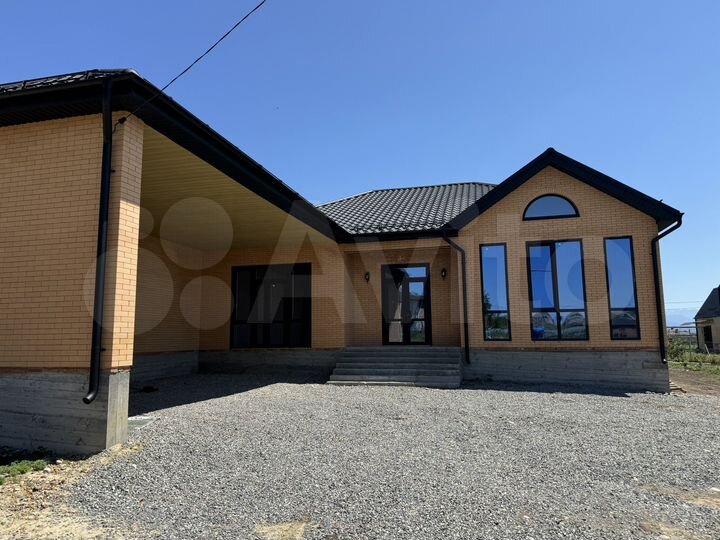 Дом 180 м² на участке 6 сот.