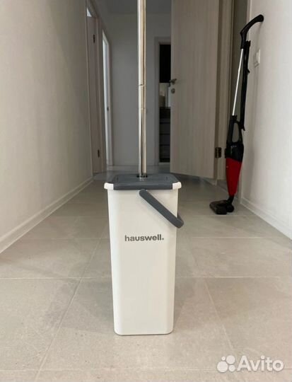 Швабра и ведро с отжимом