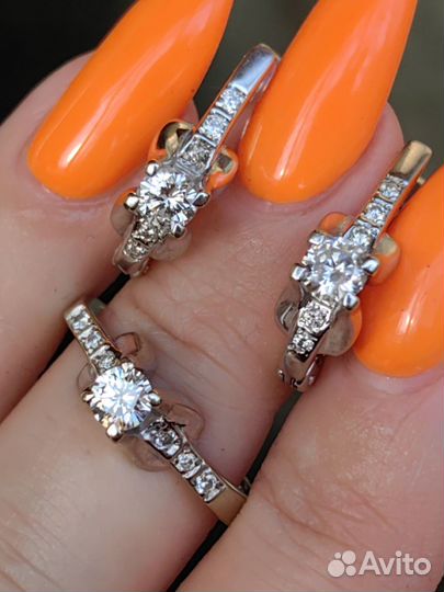 Золотой комплект с крупными бриллиантами 750