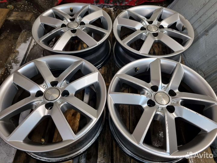 Комплект литых дисков на ваз