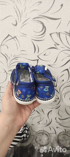 Сандали детские