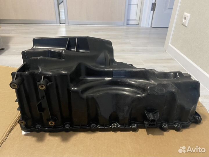 Поддон двигателя BMW 520i, 2013 года выпуска