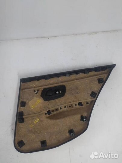 Обшивка двери задней левой