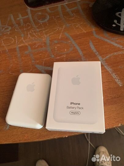 iPhone battery pack magsafe