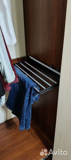 Угловой шкаф с зеркалом, распашной шкаф