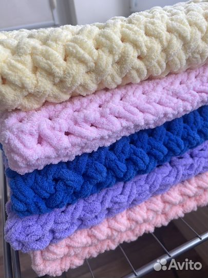 Плюшевый плед из пряжи puffy
