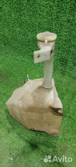 Бачек омывателя Mazda 626 GE(91-96) б\у