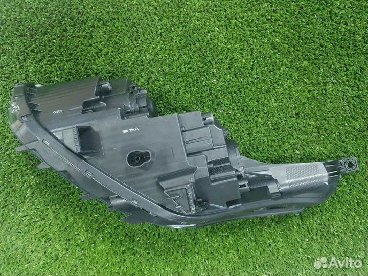 Фара правая Kia Cerato Iv (2018– Н.в.)