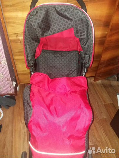 Коляска прогулочная