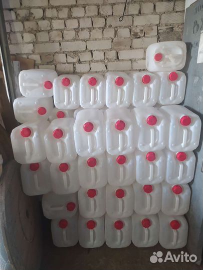 Канистры пластиковые 20 литров