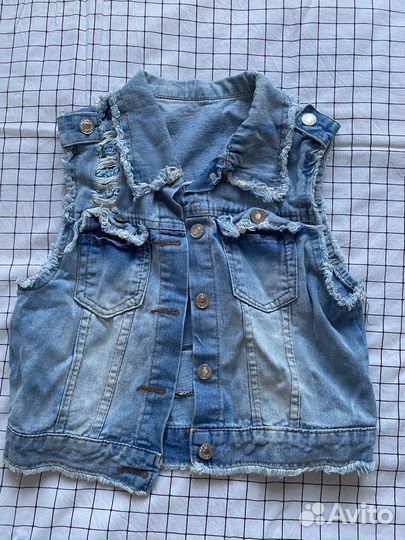 Жилетка джинсовая