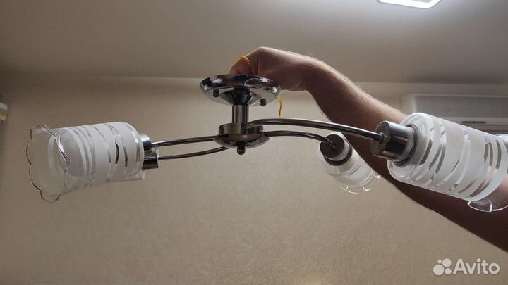 Люстра подвесная потолочная