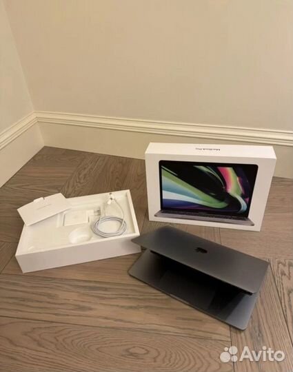 Macbook Pro 13 2022 m2 256gb