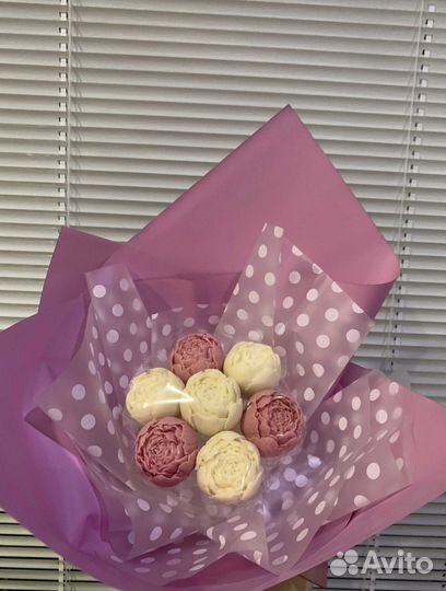 Сладкий подарок девушке