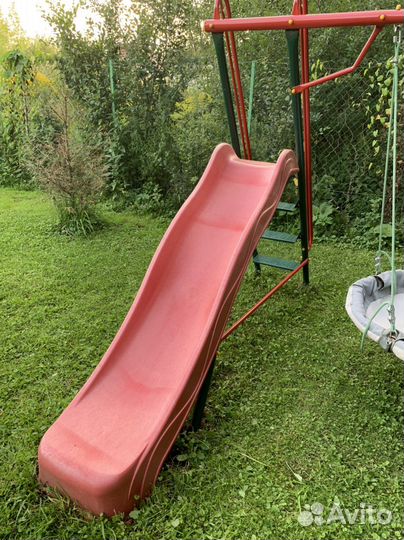 Детский игровой комплекс с горкой и качелями