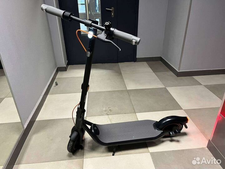 Электросамокат Ninebot KickScooter F65U