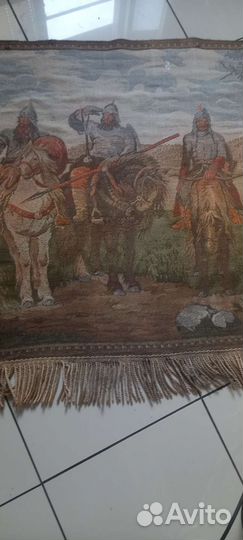 Старинный антикварный гобелен