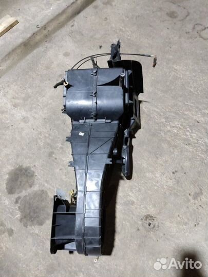 Корпус отопителя Volkswagen Passat B3