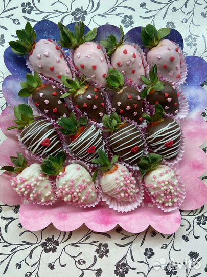 Коробочка клубники в шоколаде