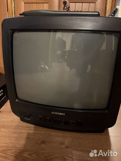 Телевизор samsung