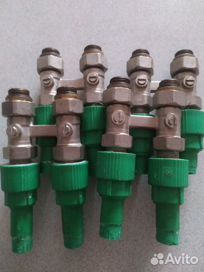 Узел нижнего подключения радиатора