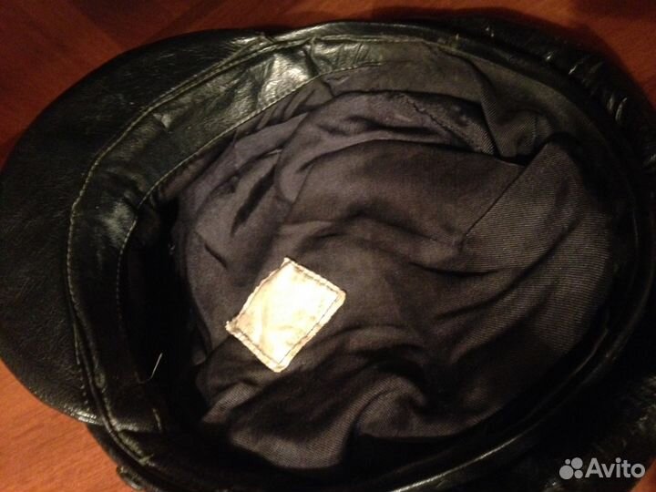 Кепка кожаная