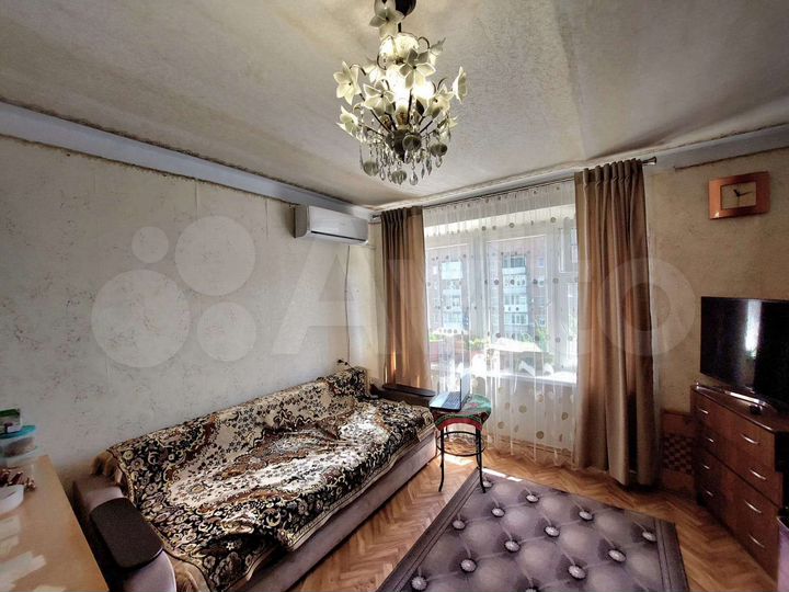 2-к. квартира, 50 м², 8/9 эт.