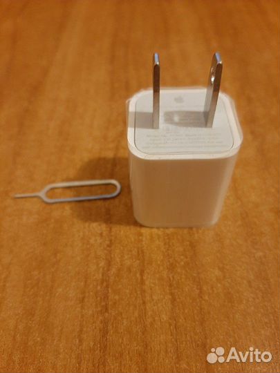 Зарядка (часть - вилка) от Айфона