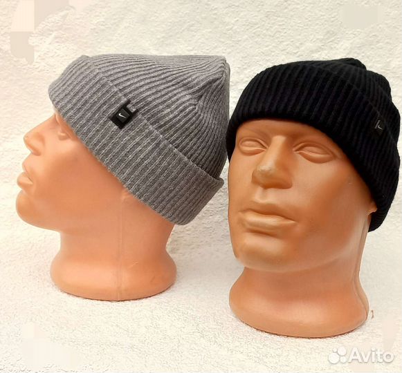 Спортивные трикотажные шапки 