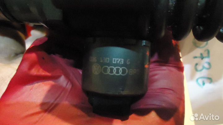 Форсунка топливная Skoda Octavia 2 2.0d 03G130073G