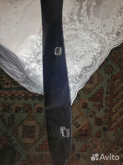 Дефлектор капота